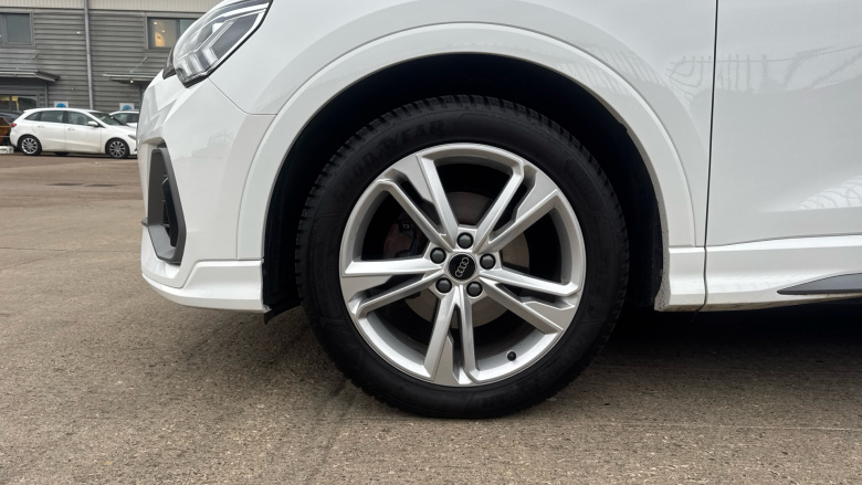 Audi Q3 35 TDI S Line 5dr S Tronic Diesel Estate